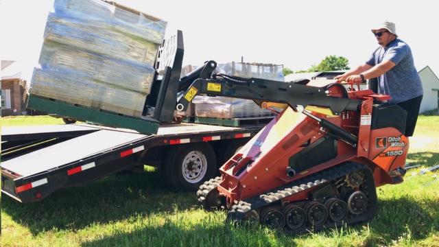Where to find 1,300-1,600LB ROC STAND ON LOADER in Columbia